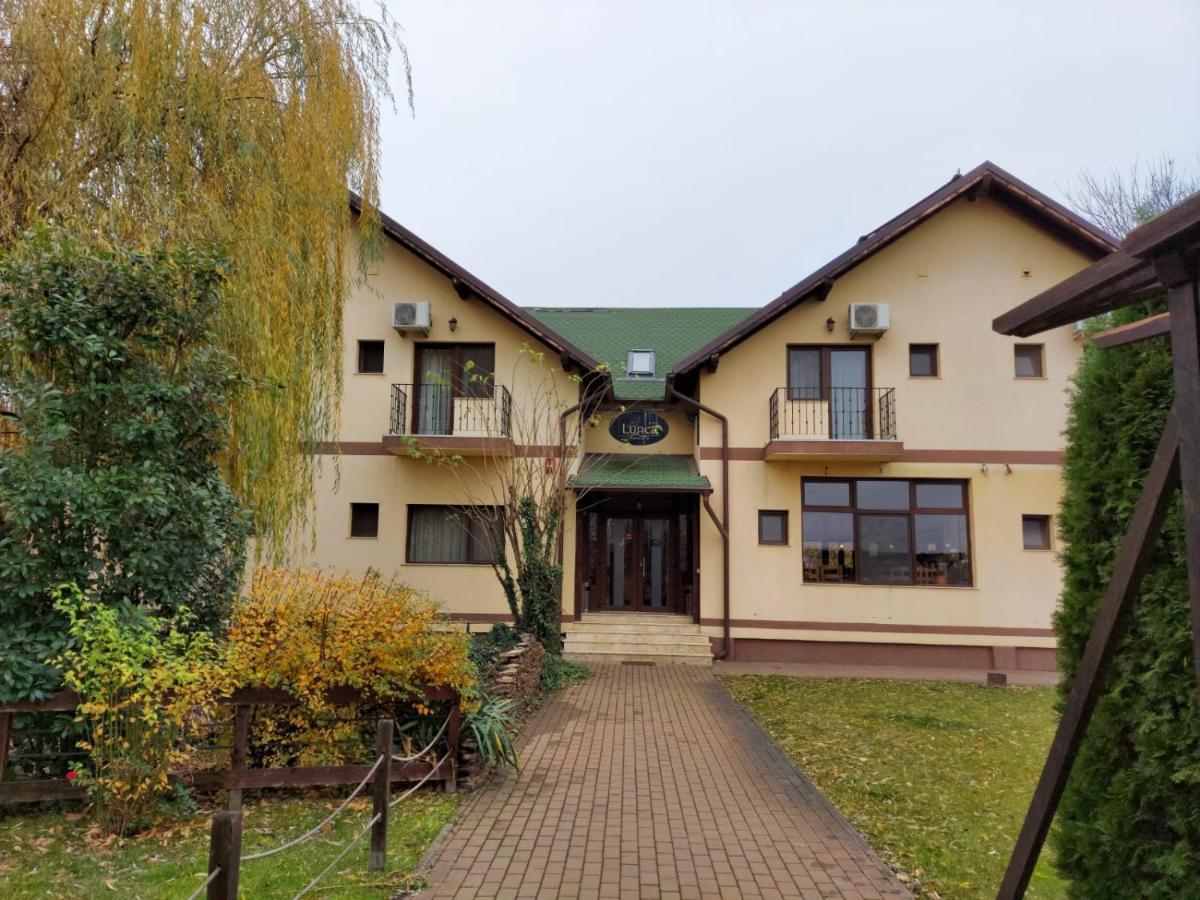 阿拉德 伦卡旅馆酒店 外观 照片