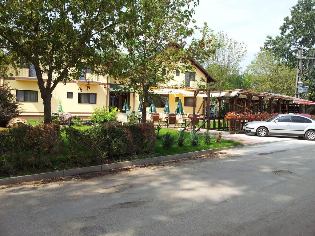 阿拉德 伦卡旅馆酒店 外观 照片